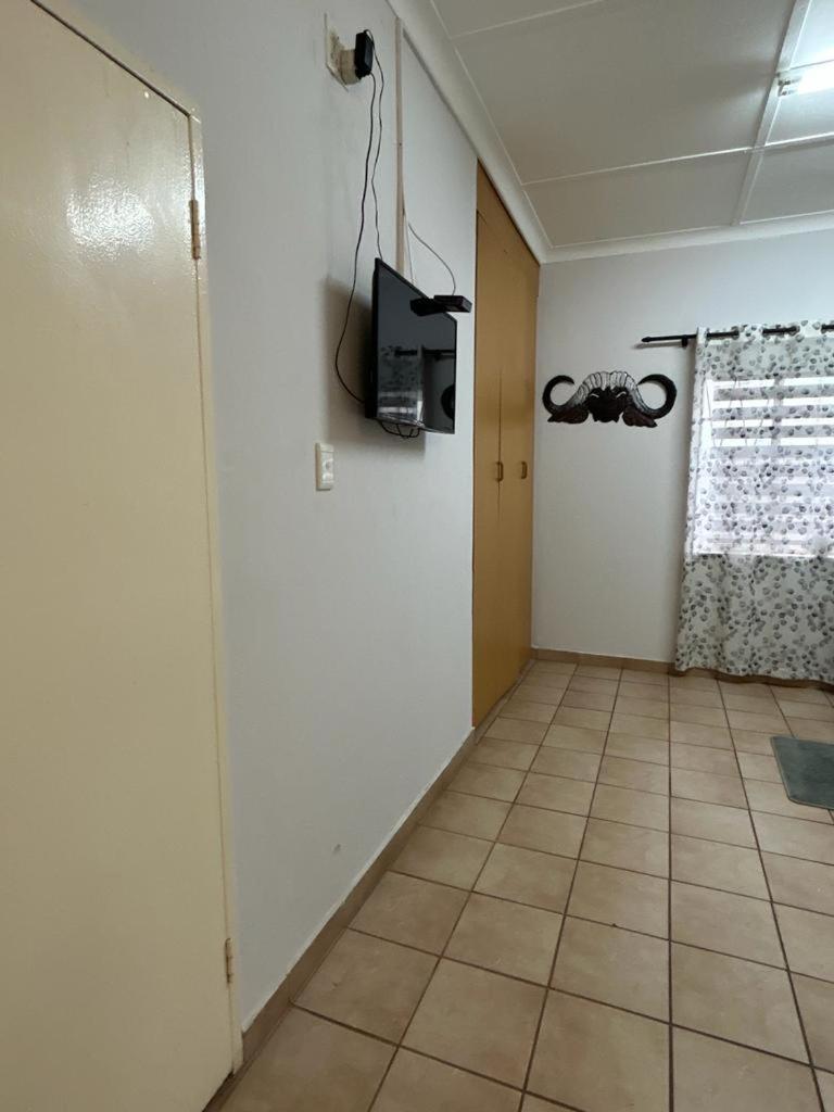 Blue Lantern Bed And Breakfast Кемптън Парк Екстериор снимка